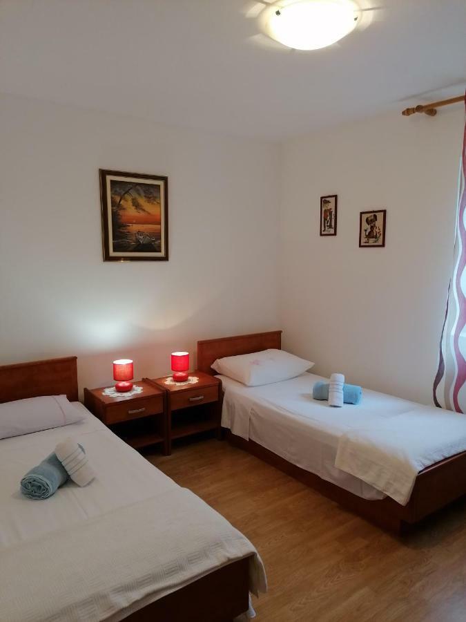 Apartments Marlen Mali Losinj Exterior photo